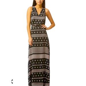 NWT Avec Les Filles Moroccan Tile Print Maxi, Black and Cream, Open Back, Med